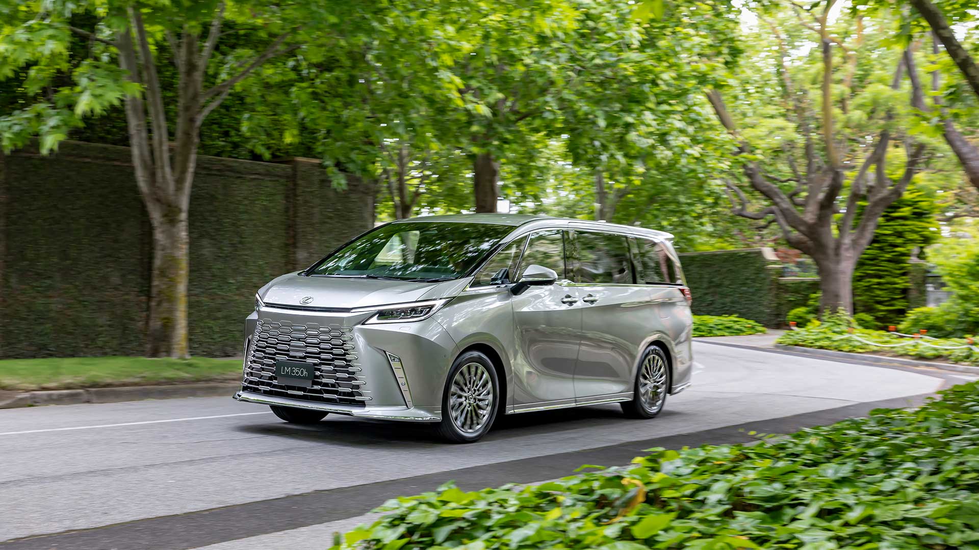 2024 Lexus LM 350h.