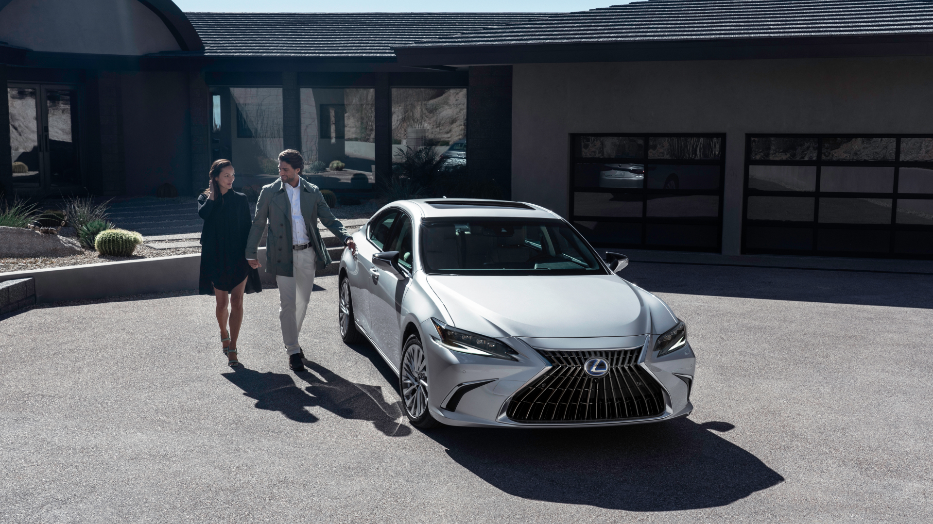 2021 Lexus ES. (Overseas model shown. Australian specifications & features may differ. See your Lexus dealer for details.)